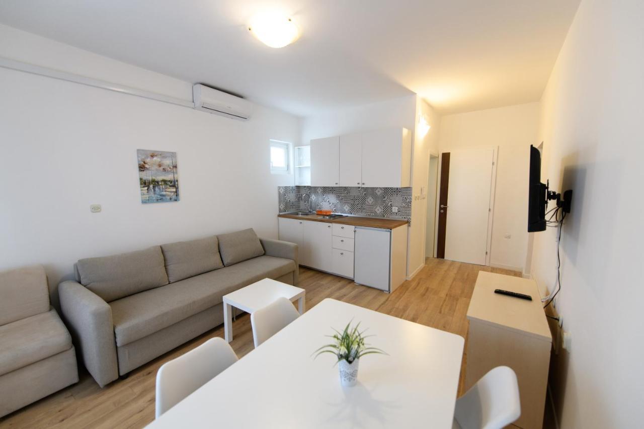 Cozy Beach Apartments มาคาร์สกา ภายนอก รูปภาพ