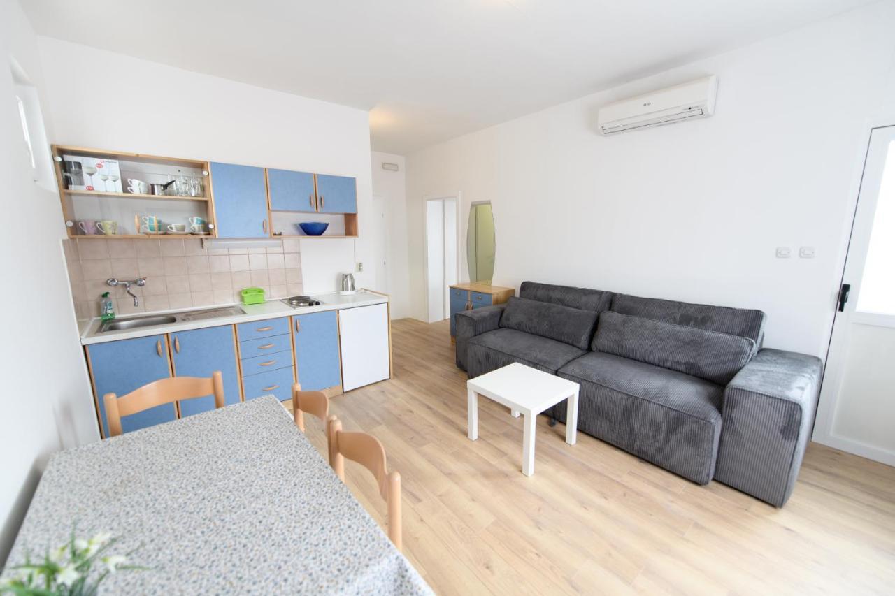 Cozy Beach Apartments มาคาร์สกา ภายนอก รูปภาพ